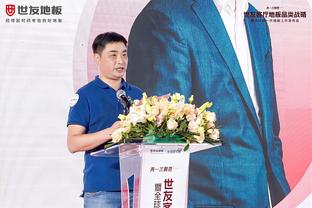 ?中国力量！40岁中国拳手张志磊KO乔伊斯 卫冕重量级过渡拳王金腰带